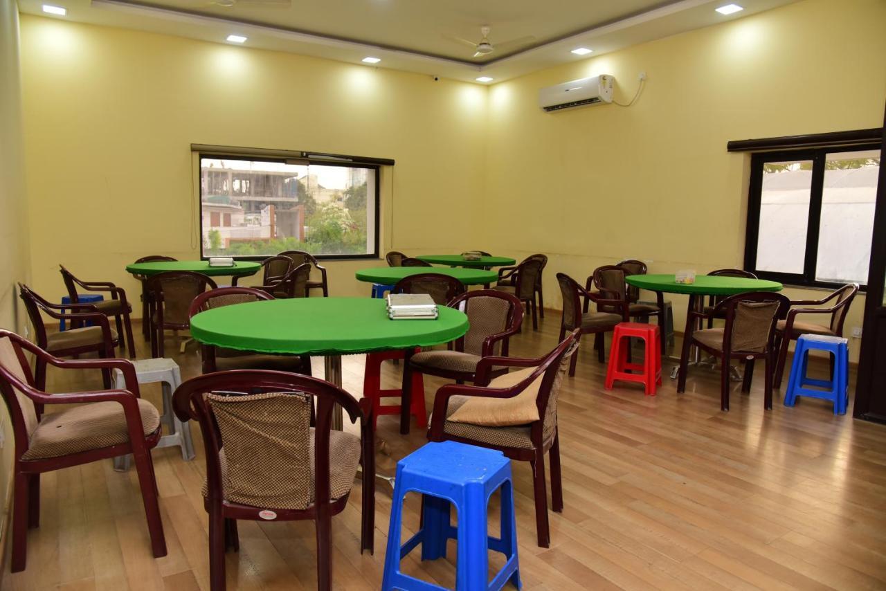Hotel Stay Casa Bhopal Buitenkant foto