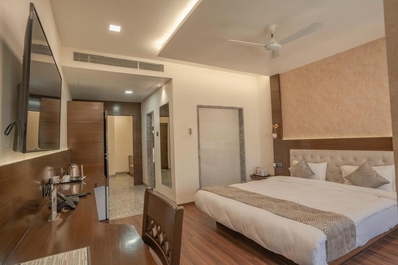 Hotel Stay Casa Bhopal Buitenkant foto